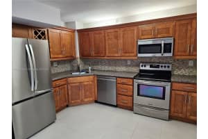 10142 Sw 77th Ct 10142, Miami