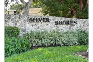 613 N Emerald Dr 0, Key Largo