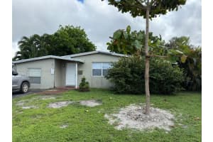 830 Ne 58th Ct, Oakland Park