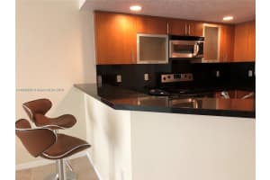 201 Golden Isles Dr 210, Hallandale Beach