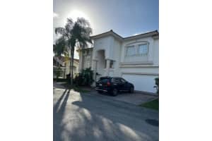 11308 Nw 58th Ter, Doral