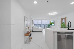 7601 E Treasure Dr 819, North Bay Village 7601 E Treasure Dr 819, North Bay Village