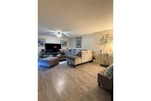 7831 Tam Oshanter Blvd, North Lauderdale