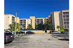 2935 Ne 163rd St 2q, North Miami Beach