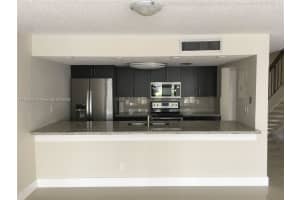 10951 N Lakeview Dr 10951, Pembroke Pines
