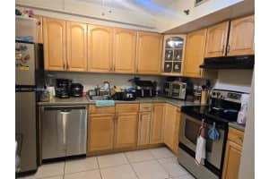 901 Hillcrest Dr 501, Hollywood