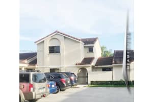 6024 Nw 172nd Terr Cir, Hialeah