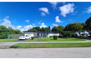 10305 Sw 149th Ter, Miami