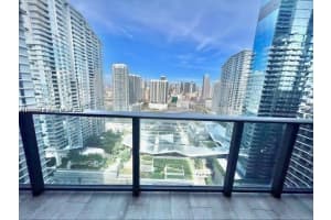 45 Sw 9th St 3009, Miami