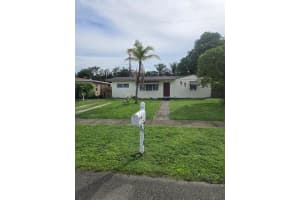 2016 Eagle Dr, Palm Beach