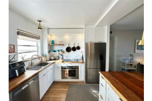 7850 Byron Ave 307, Miami Beach