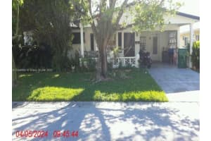 1070 Nw 69th Ave, Margate