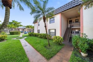 861 Ne 207th Ln 202-14, Miami