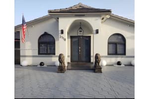 3118 W 71st Pl, Hialeah