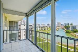 2851 Leonard Dr J610, Aventura