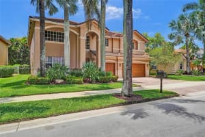 2509 Hunters Run Way, Weston