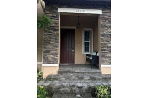 17135 Sw 96 St, Miami
