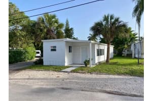 877 Ne 63rd St, Fort Lauderdale