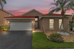 362 Bridgeton Rd, Weston