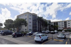 220 Sw 9th Ave 301, Hallandale Beach