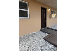 5425 W 24th Ave 16, Hialeah