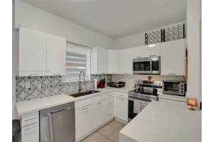 281 Ne 112th St, Miami