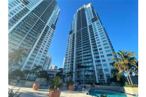 244 Biscayne Blvd 3708, Miami