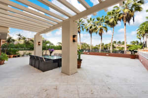 765 Crandon Blvd 102, Key Biscayne