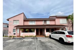 8039 Lake Dr 201, Doral 8039 Lake Dr 201, Doral