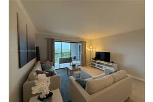 2206 S Cypress Bend Dr 508, Pompano Beach