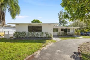 500 Ne 136th St 508, North Miami