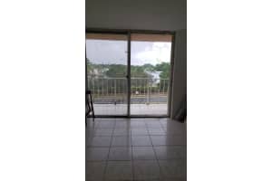 500 Executive Center Dr 4e, West Palm Beach