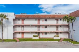 8002 Lagos De Campo Blvd B-101, Tamarac 8002 Lagos De Campo Blvd B-101, Tamarac