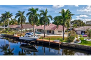 5517 Bayview Dr, Fort Lauderdale