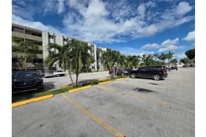 10000 Nw 80th Ct 2301, Hialeah Gardens
