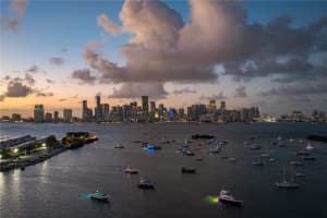 3132 Nw 43rd St, Miami