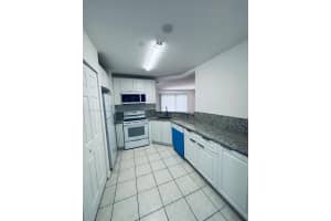 3453 Nw 44th St 105, Oakland Park