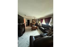 126 Sunflower Cir, Royal Palm Beach