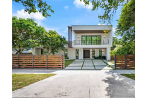 300 Ne 48th St, Miami