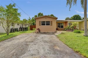 6860 Sw 18th Ct, North Lauderdale