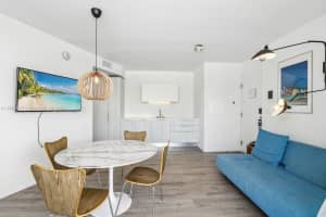 6080 Collins Ave 302, Miami Beach