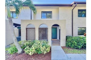 21643 Cypress Rd 14d, Boca Raton