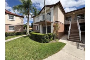 1226 Sw 113th Ter 103, Pembroke Pines