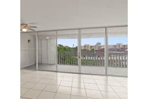 6921 Environ Blvd 6r, Lauderhill