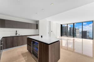 88 Sw 7th St 3907, Miami