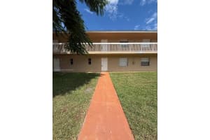 10173 Twin Lakes Dr 23-d, Coral Springs