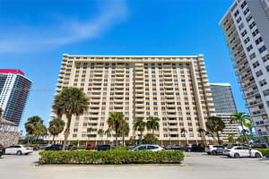 1833 S Ocean Dr 1809, Hallandale Beach