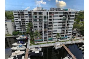 1700 N N River Dr 406, Miami