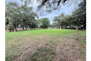 2810 Nw 14th St, Miami