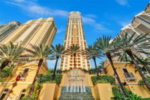 17749 Collins 1402, Sunny Isles Beach